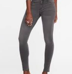 Old Navy Rockstar jeggings nwt